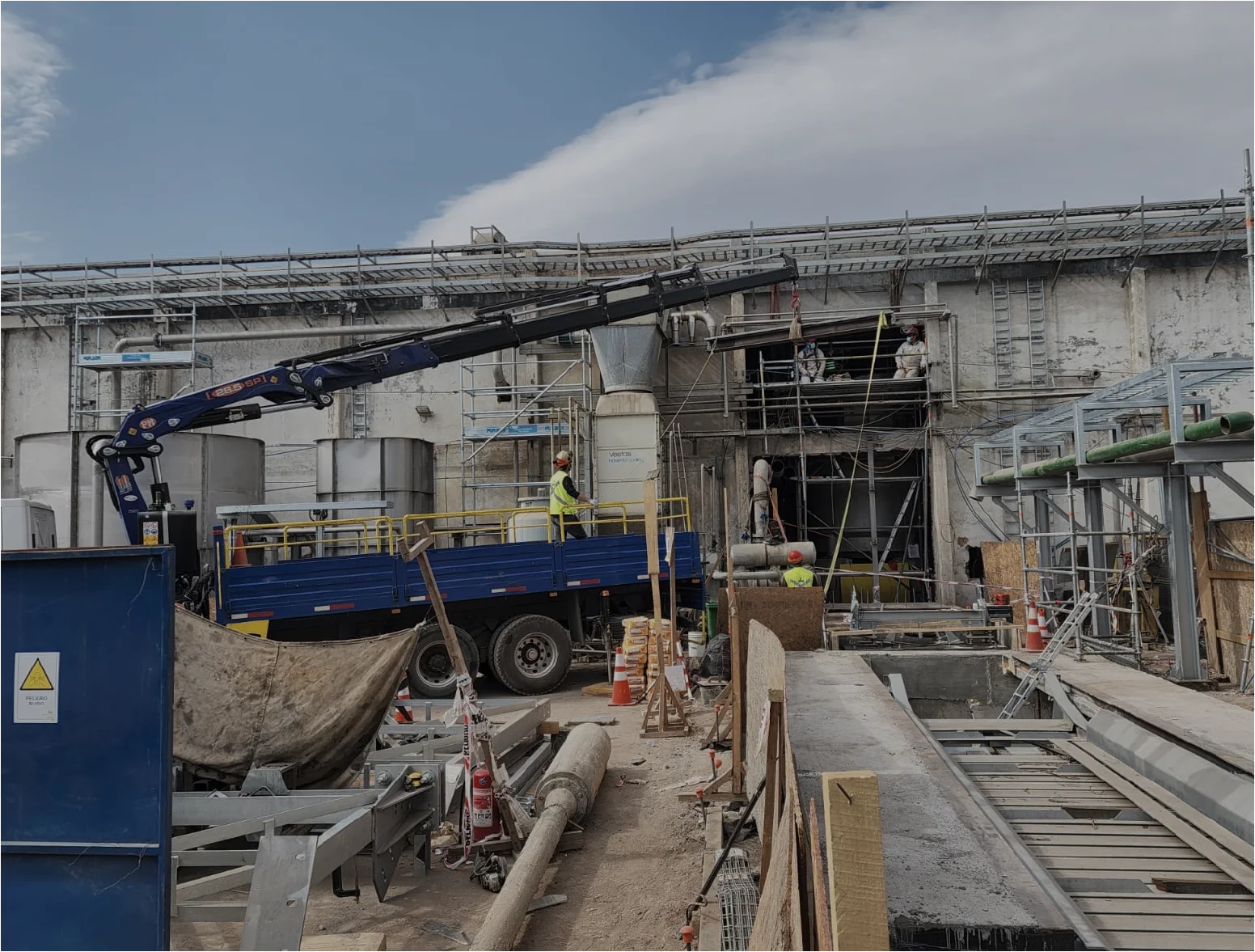 Construcción Industrial de Galpones y Estructuras Metálicas por Cumbre SpA